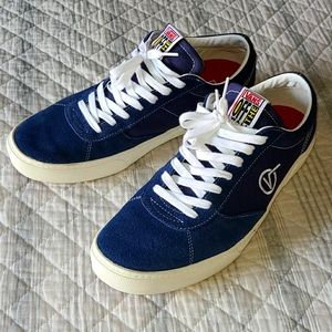 Paradoxxx Blue suede Vans
